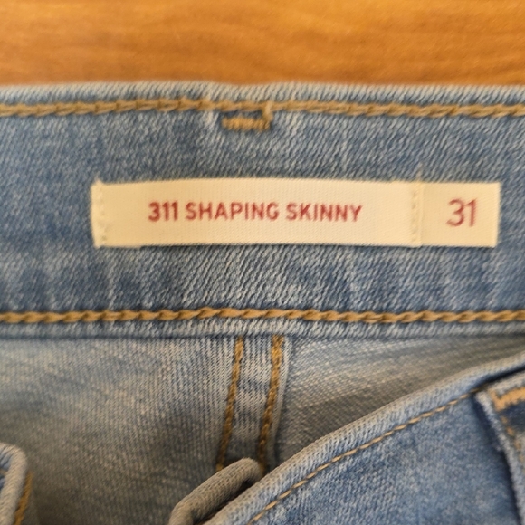 Levi's Size 31x30 311 Shaping Mid-Rise Smoothing Tummy Panel Skinny Jeans NEW - Picture 4 of 14